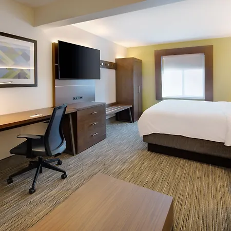 Holiday Inn Express & Suites Bradley Airport By Ihg Windsor Locks Exterior photo